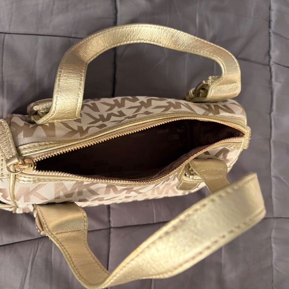 Michael Kors Bag - Picture 12 of 12